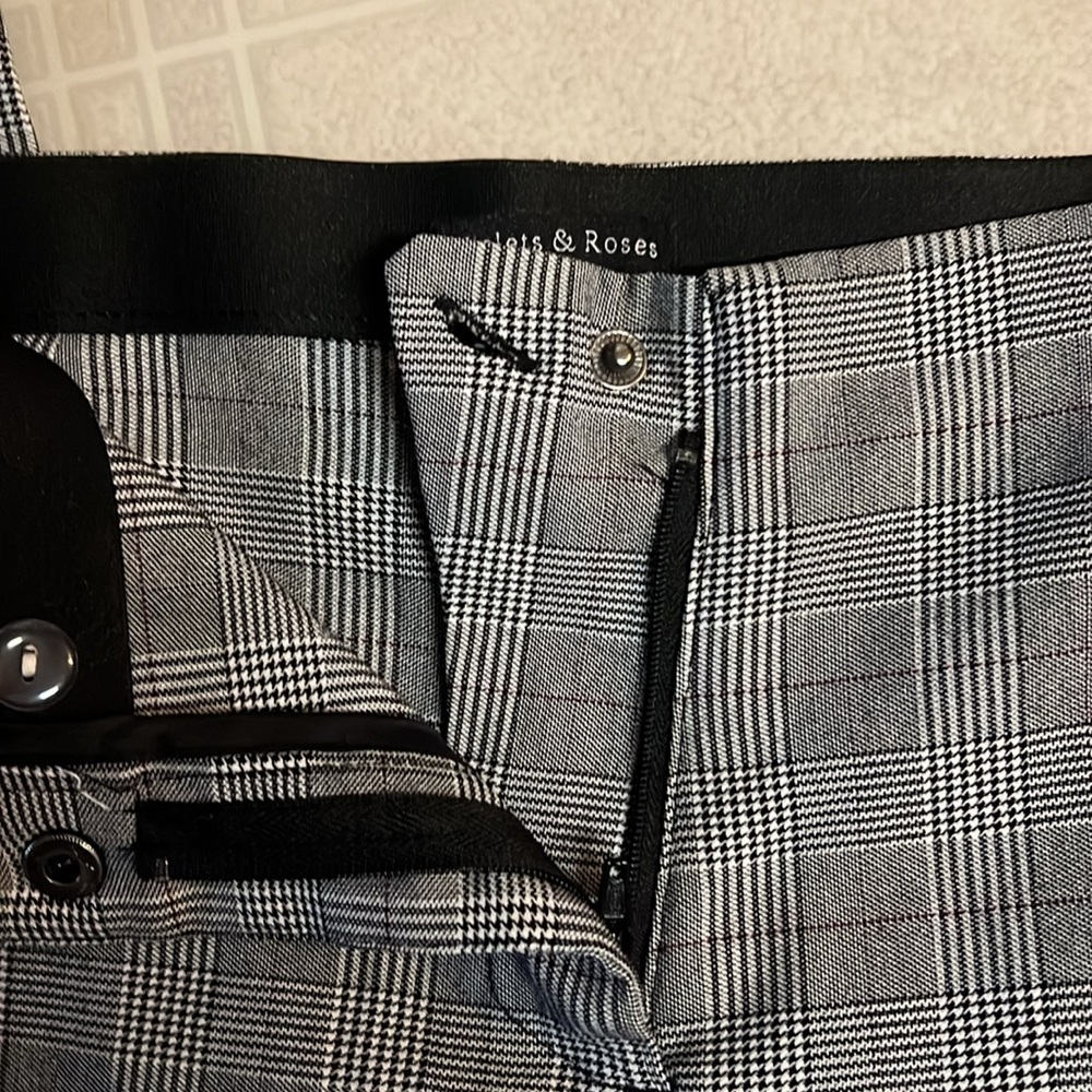 Stich Fix. Violets and Roses Plaid Dress Pants. 6 - Picture 3 of 3